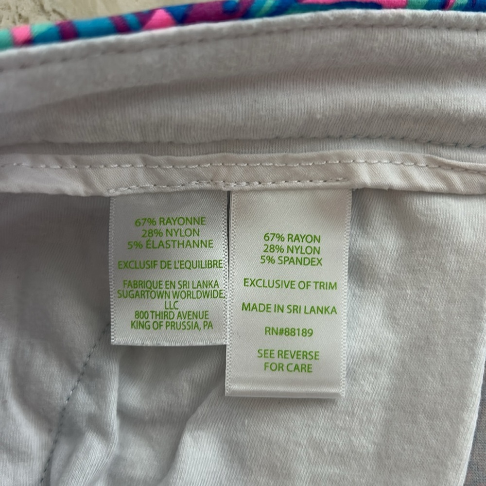 Lilly Pulitzer stretch shorts - Picture 8 of 8